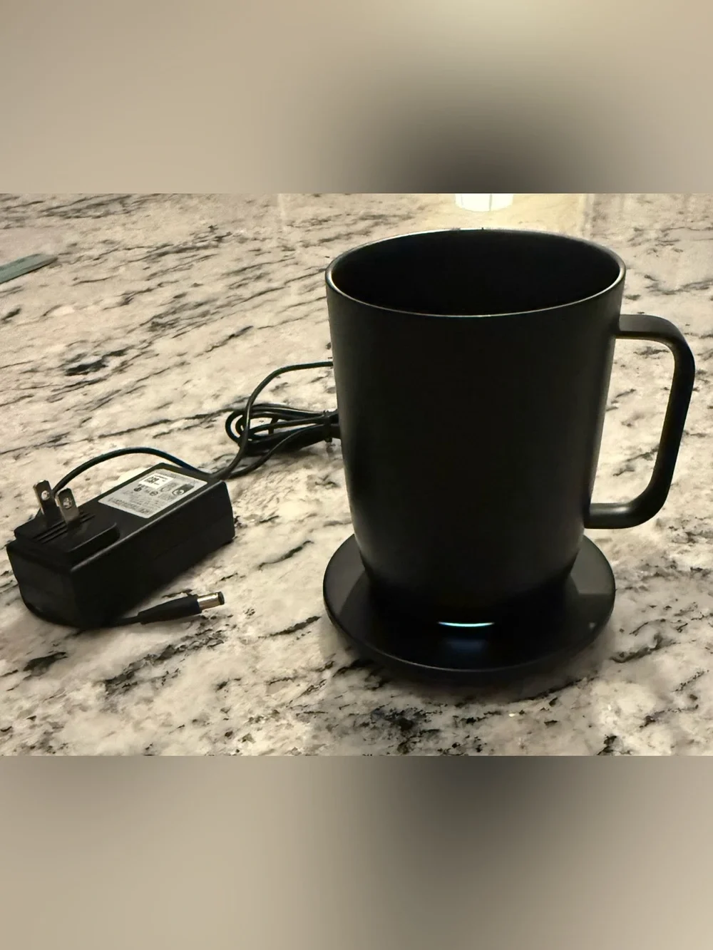 Ember Temperature-Controlled Mug with charging nest - Black with  LED
